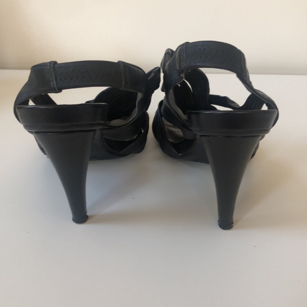 Kenneth Cole Reaction Slingbacks - Picture 3 of 5